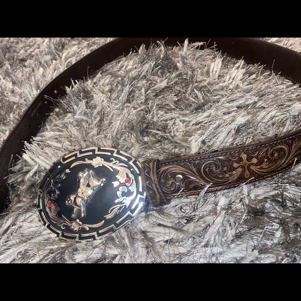 Belt buckle !!! 🦋